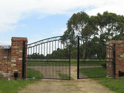 Ontario wrought iron driveway gate